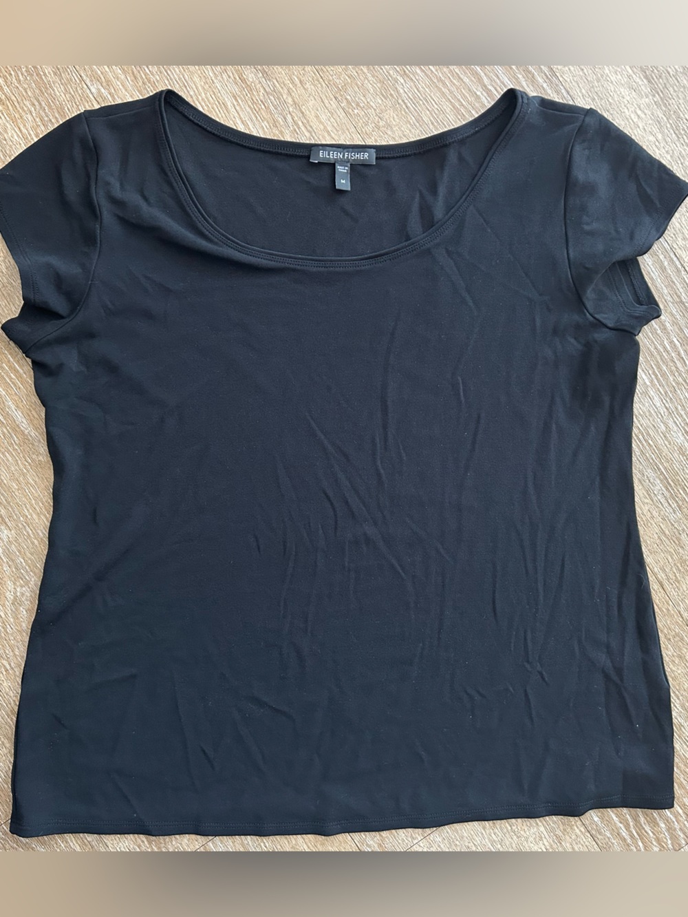 Eileen Fisher 100% Silk Black Short Sleeve Scoop Neck Short Sleeve Top Washable